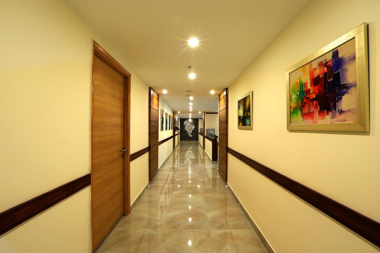 Starlit Suites Neemrana Luaran gambar