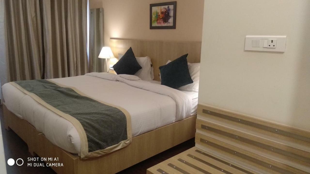 Starlit Suites Neemrana Luaran gambar
