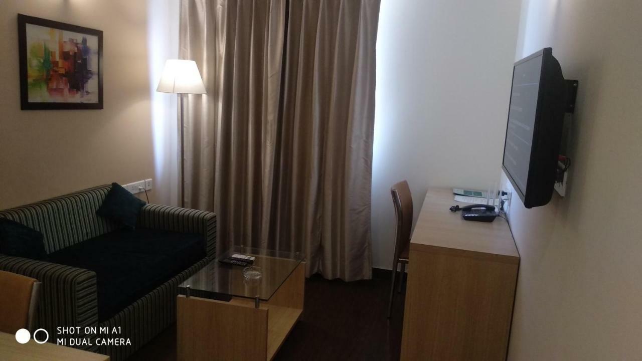 Starlit Suites Neemrana Luaran gambar