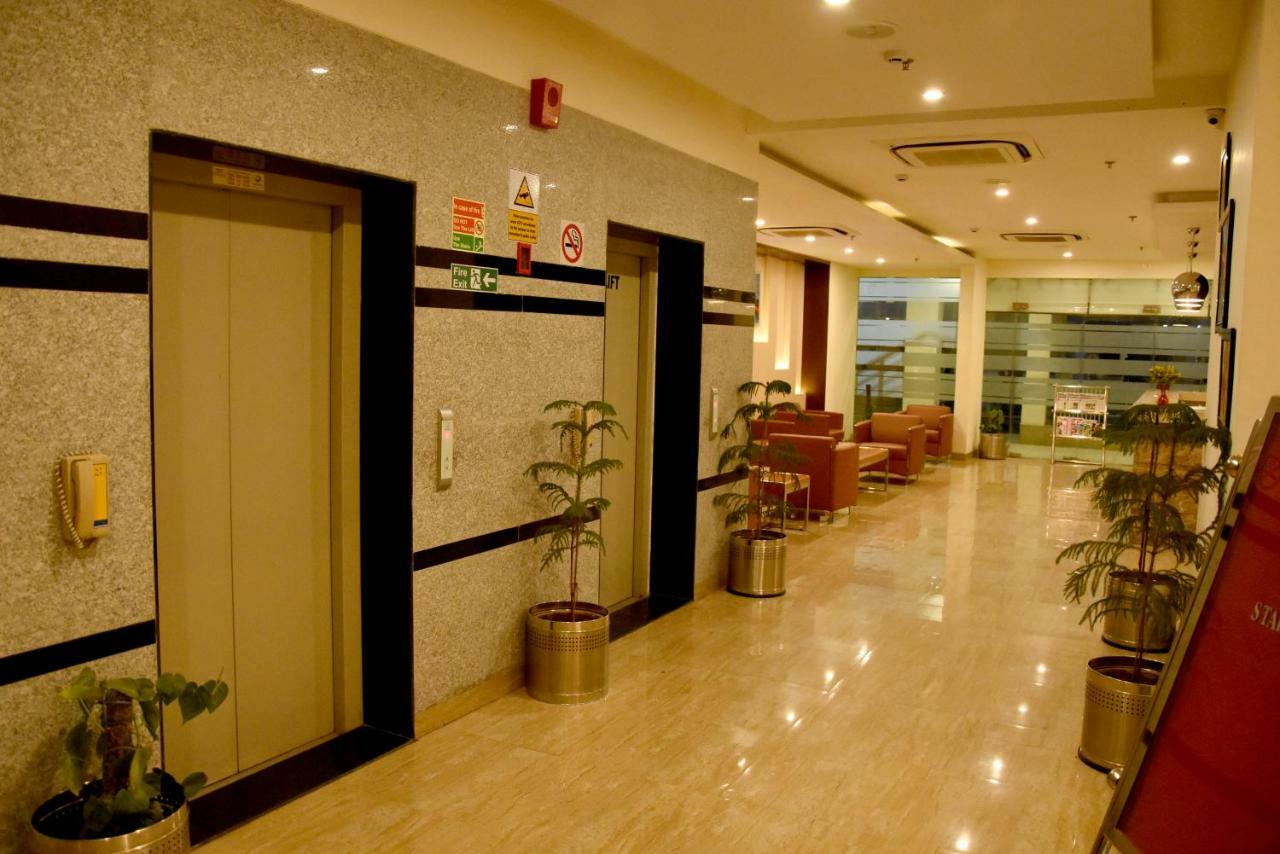 Starlit Suites Neemrana Luaran gambar