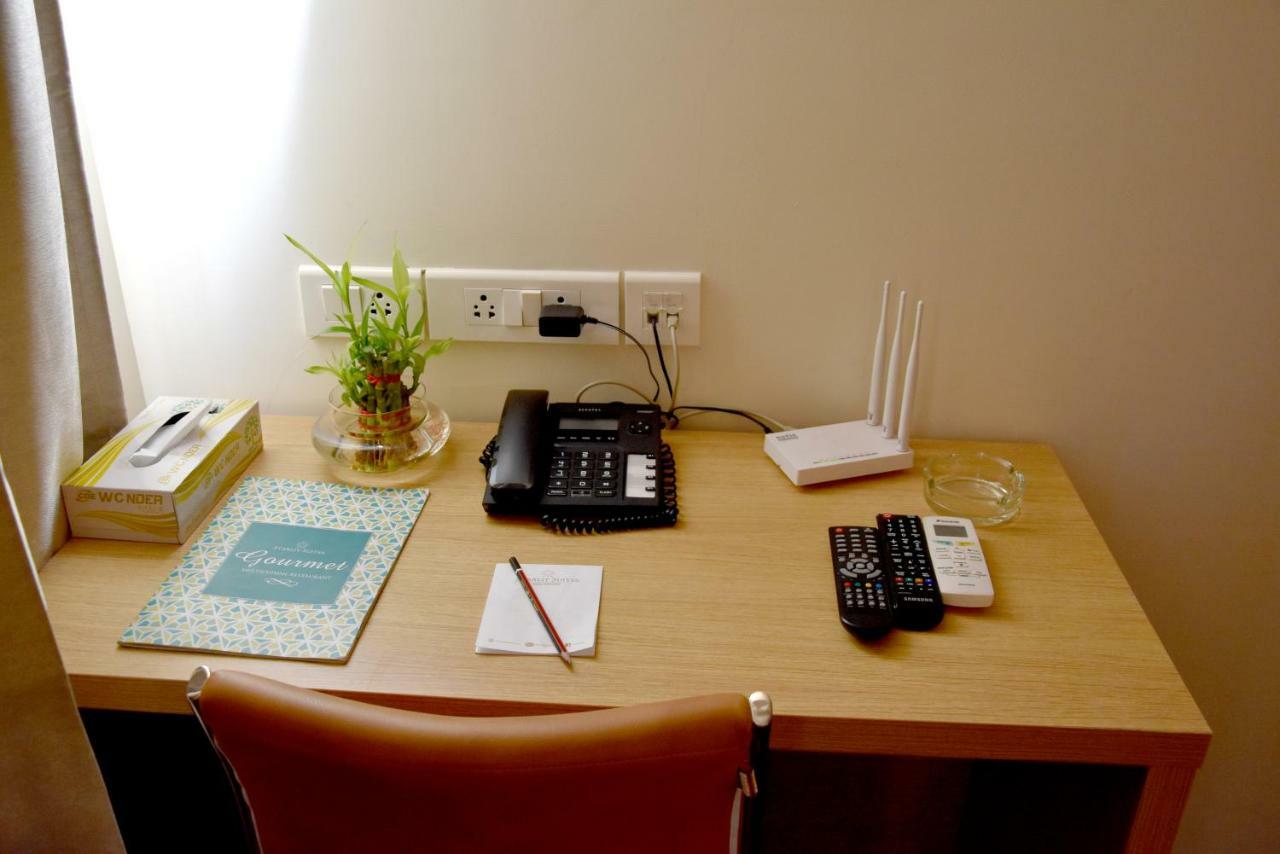 Starlit Suites Neemrana Luaran gambar