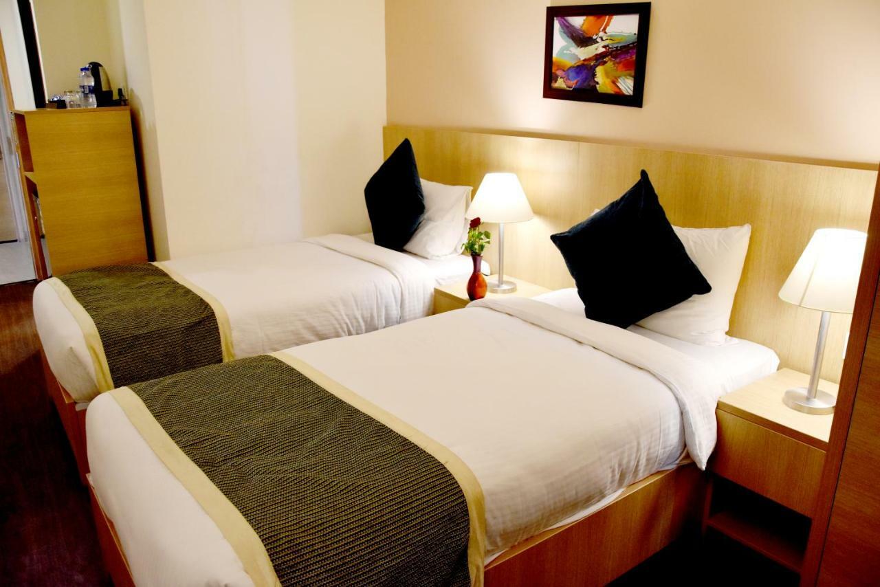 Starlit Suites Neemrana Luaran gambar