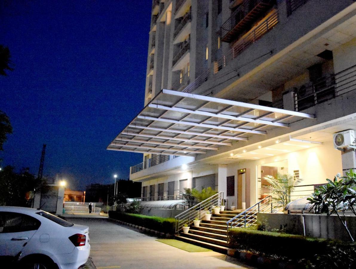 Starlit Suites Neemrana Luaran gambar