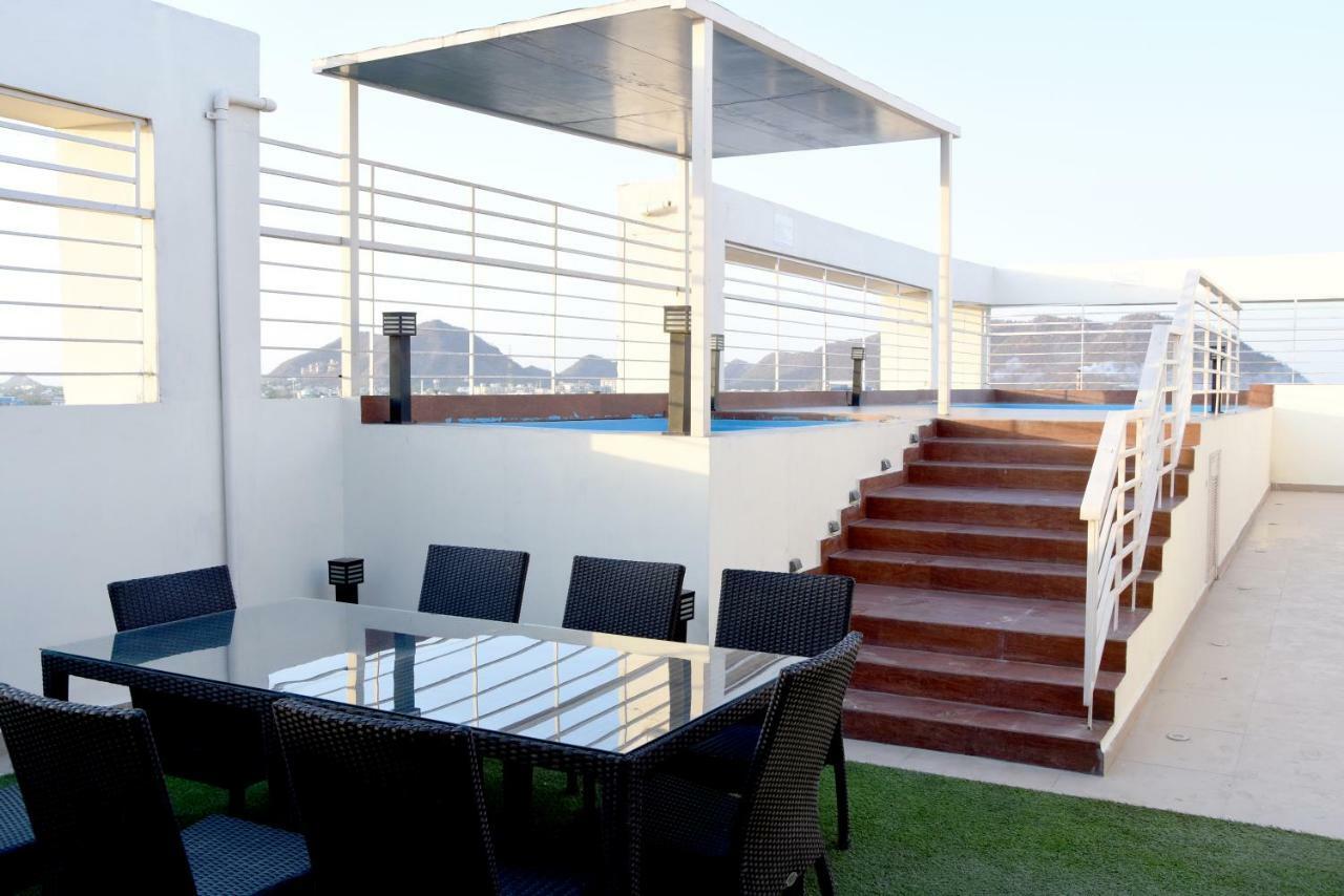 Starlit Suites Neemrana Luaran gambar