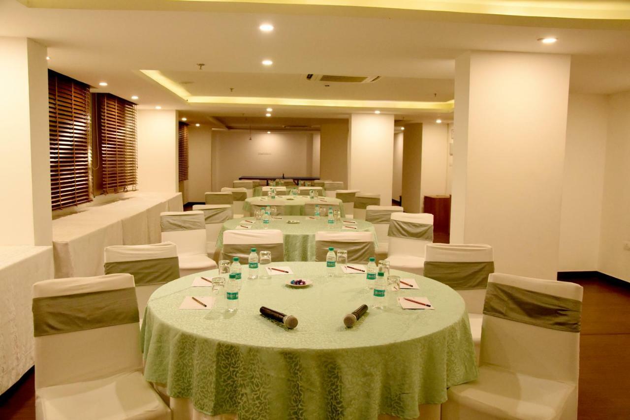 Starlit Suites Neemrana Luaran gambar