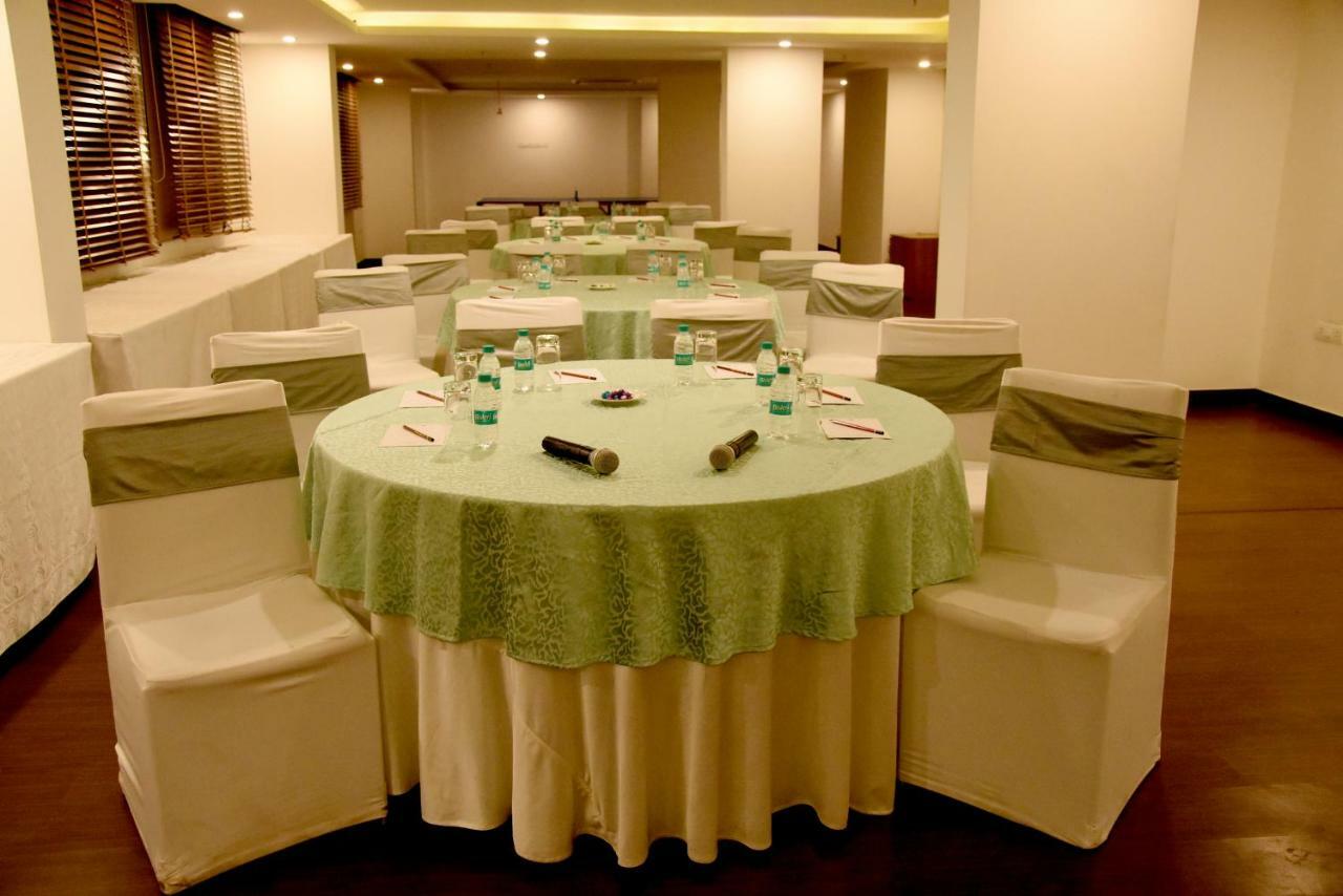 Starlit Suites Neemrana Luaran gambar